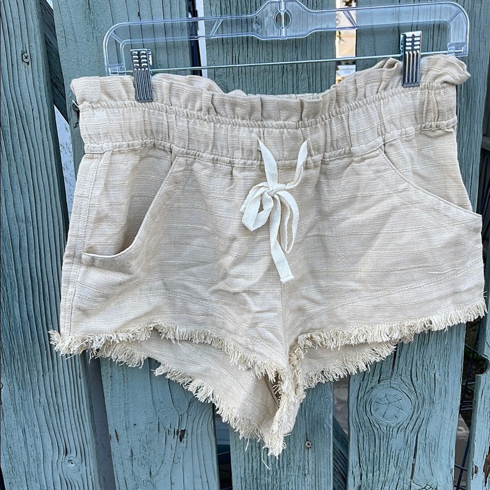 BDG Women's Tan Frayed Hem Shorts - Picture 2 of 9